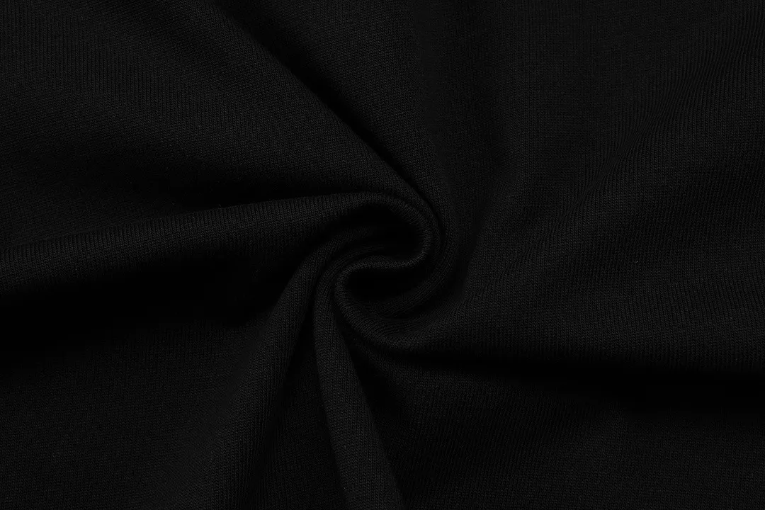 AMI PARIS 2026New Arrival Official website Same Style Imported machine high-density embroidered love letters logo Men and women Same Style short-sleeved T-shirt ·Customized 300 grams of 100% double yarn pure cotton fabric ·Dyeing of 32 double-strand threads ·Collar label, hangtag, main mark and three labels complete Color: Black Size: XS S M L